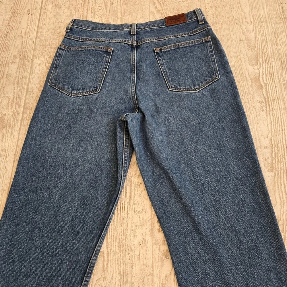 LL Bean Natural Fit Jeans 33x32 Medium Wash Straight Leg Denim Biker Grunge Y2K
